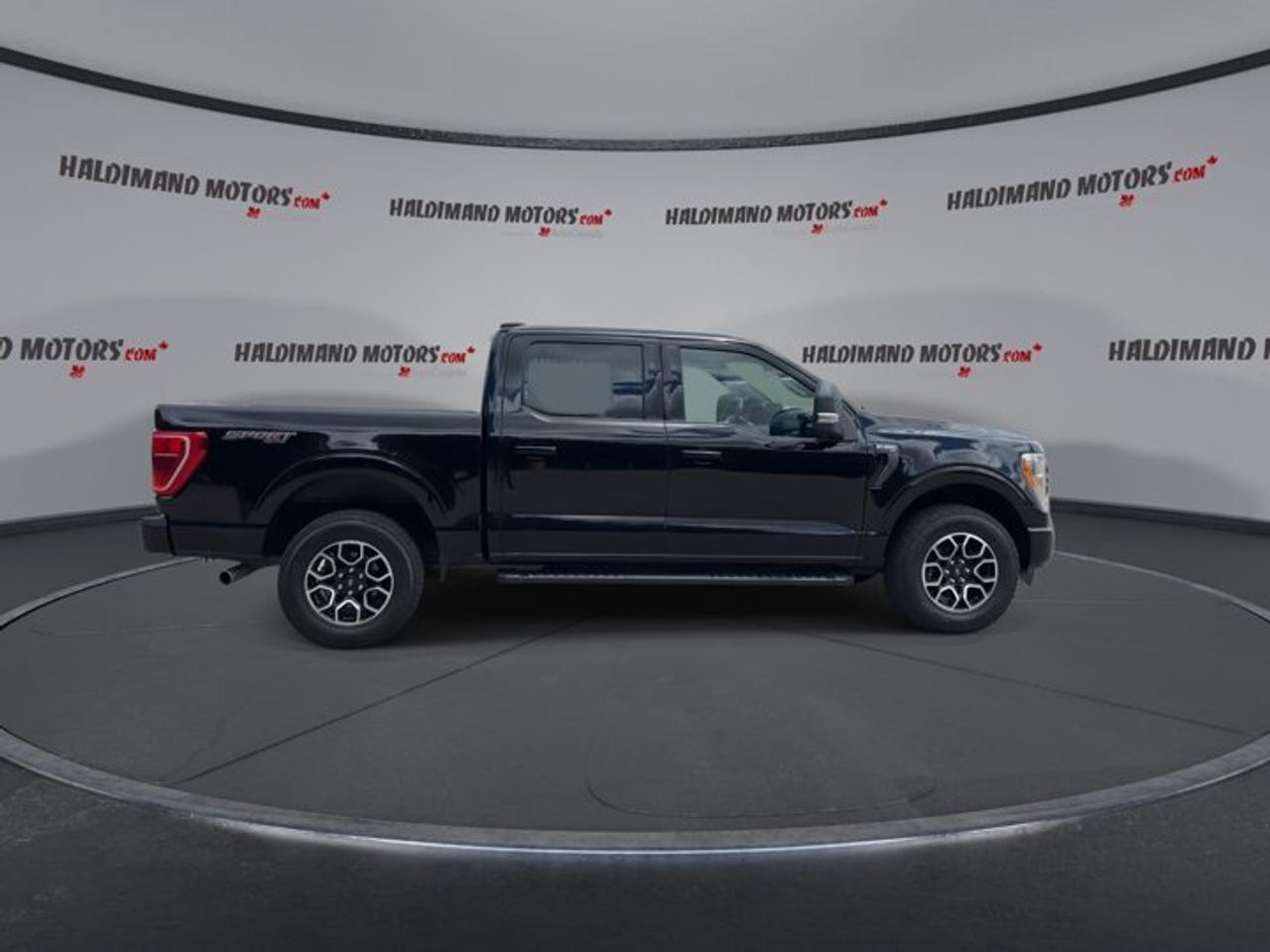 2022 Ford F-150 XLT SuperCrew 4WD | One Owner | No Accidents Photo