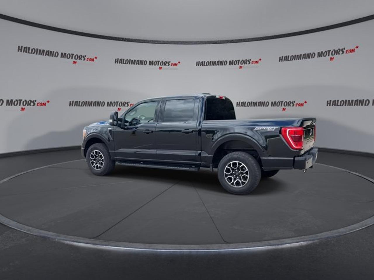 2022 Ford F-150 XLT SuperCrew 4WD | One Owner | No Accidents Photo