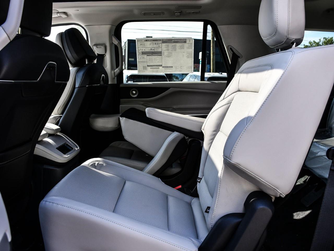 2026 Lincoln Navigator Reserve 4x4 Photo