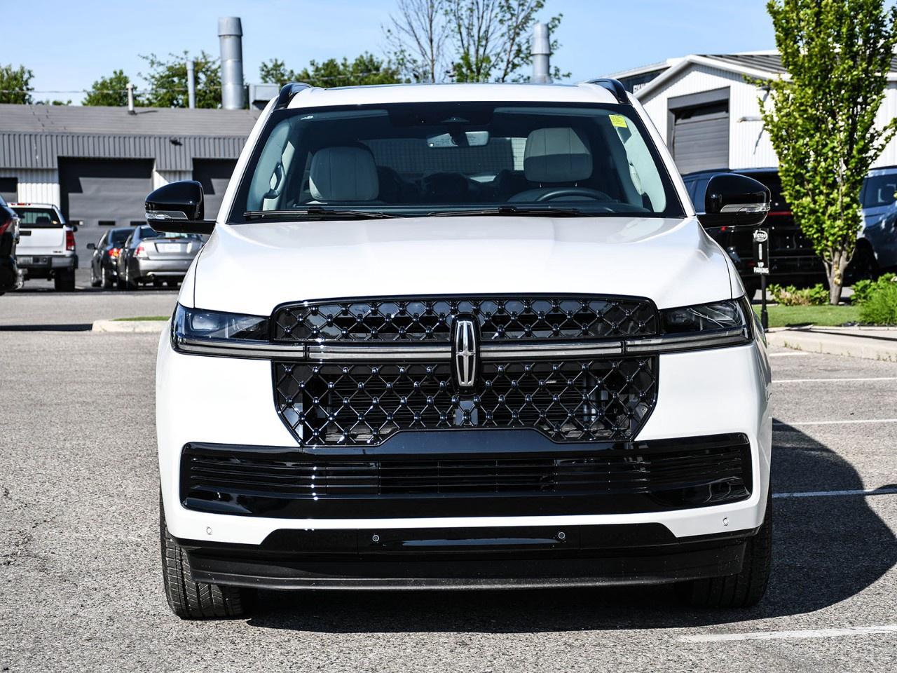 2026 Lincoln Navigator Reserve 4x4 Photo