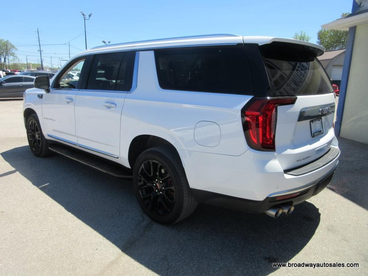 2022 GMC Yukon XL LOADED DENALI-VERSION 7 PASSENGER 6.2L - V8.. 4X4.. CAPTAINS.. 3RD ROW.. PANORAMIC SUNROOF.. LEATHER.. HEATED SEATS & WHEEL.. BACK-UP CAMERA.. Photo