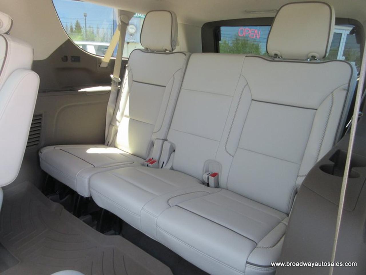 2022 GMC Yukon XL LOADED DENALI-VERSION 7 PASSENGER 6.2L - V8.. 4X4.. CAPTAINS.. 3RD ROW.. PANORAMIC SUNROOF.. LEATHER.. HEATED SEATS & WHEEL.. BACK-UP CAMERA.. Photo