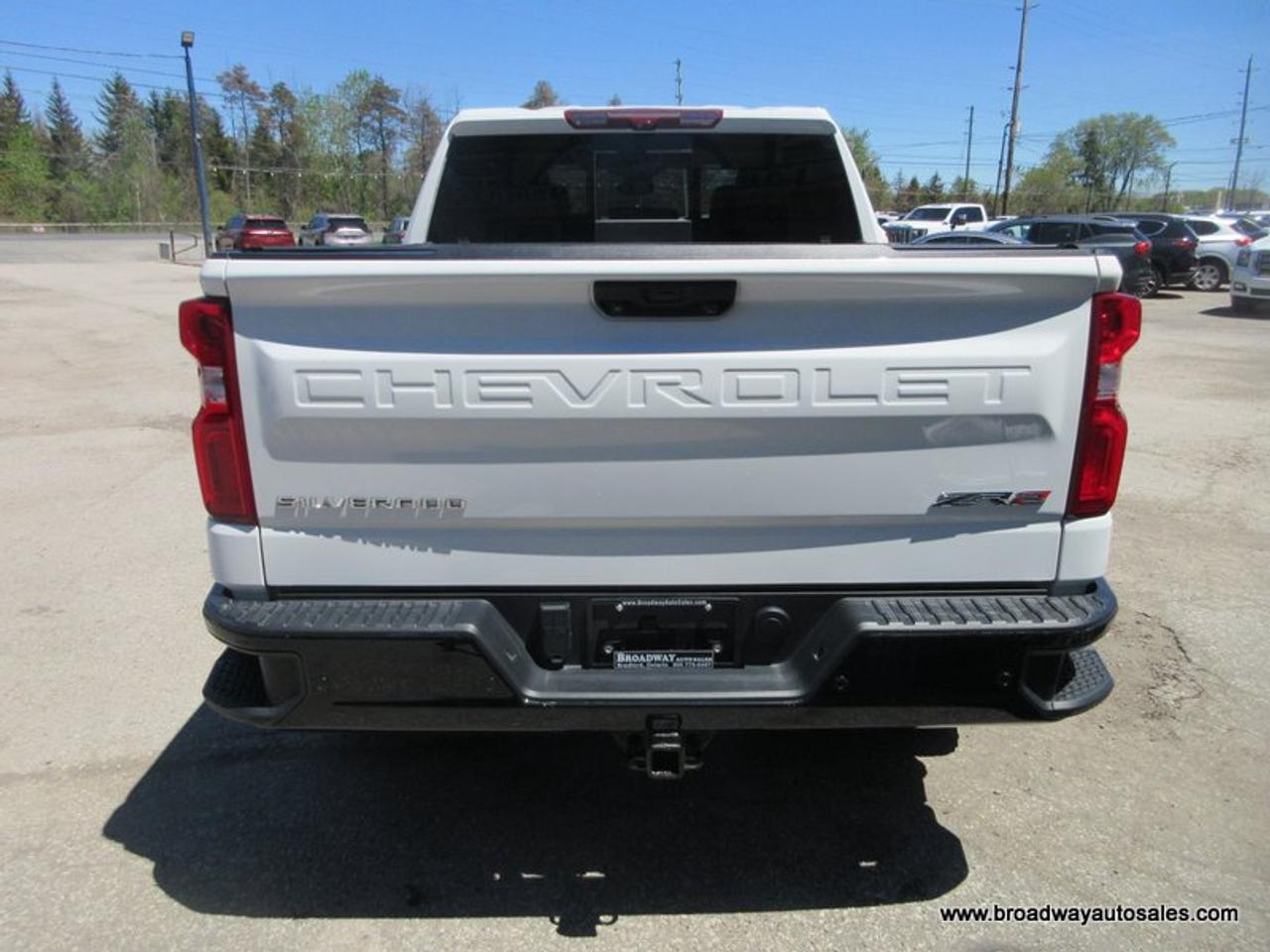 2023 Chevrolet Silverado 1500 LOADED ZR2-MODEL 5 PASSENGER 6.2L - V8.. 4X4.. CREW-CAB.. SHORTY.. POWER SUNROOF.. LEATHER.. HEATED SEATS & WHEEL.. BACK-UP CAMERA.. Photo
