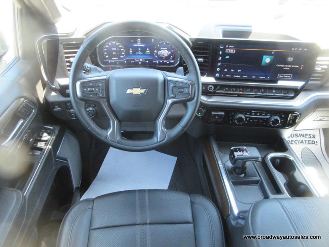 2024 Chevrolet Silverado 1500 LIKE NEW HIGH-COUNTRY-VERSION 5 PASSENGER 3.0L - DURAMAX.. 4X4.. CREW-CAB.. SHORTY.. POWER SUNROOF.. LEATHER.. HEATED SEATS & WHEEL.. BOSE AUDIO.. Photo