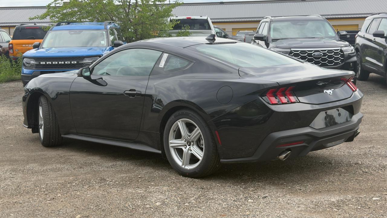 2026 Ford Mustang EcoBoost Premium Fastback Photo