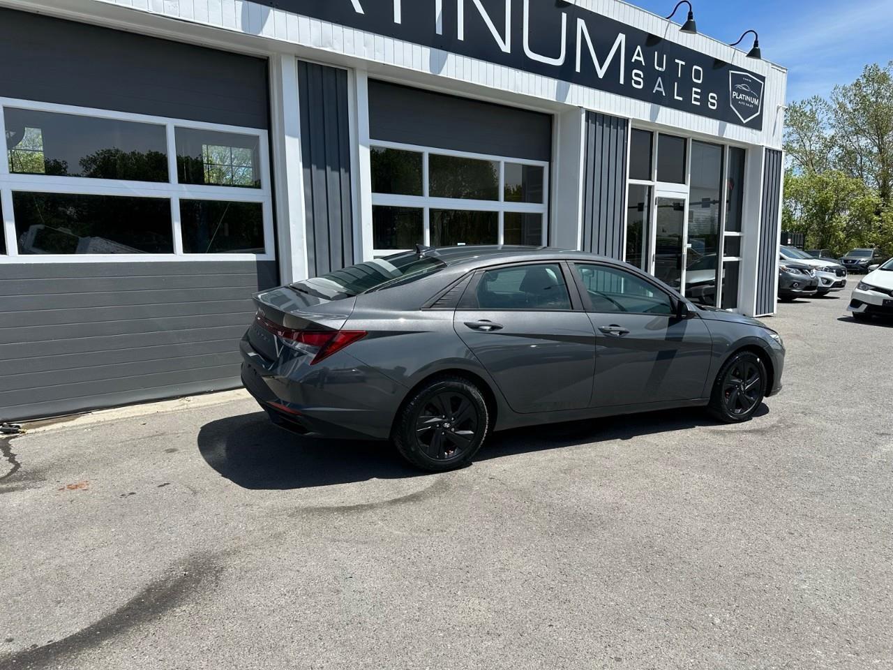 2023 Hyundai Elantra Preferred w/Tech Package Photo2