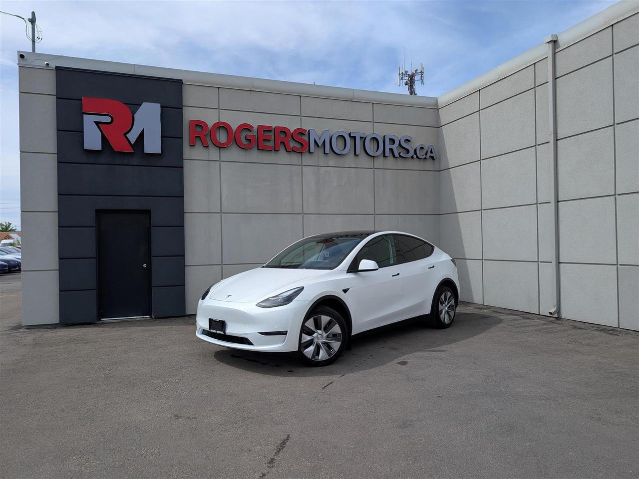 2023 Tesla Model Y LONG RANGE AWD - DUAL MOTOR Photo0