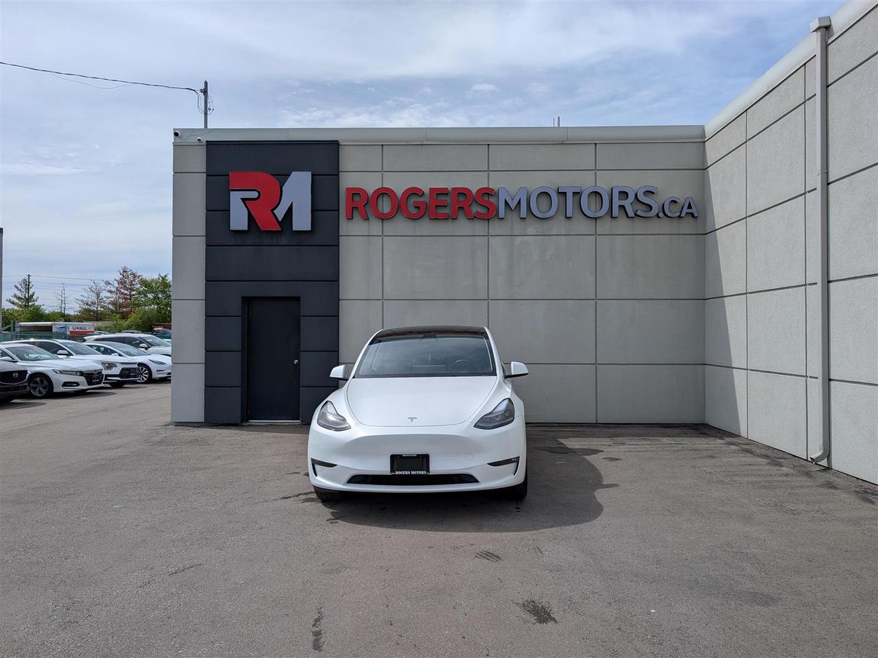 2023 Tesla Model Y LONG RANGE AWD - DUAL MOTOR Photo