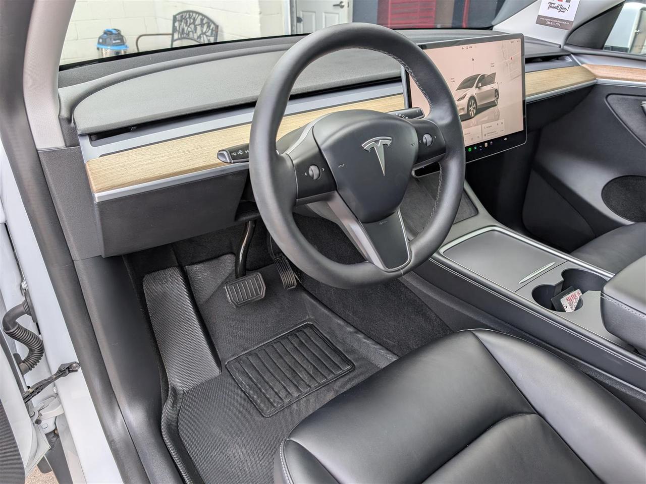 2023 Tesla Model Y LONG RANGE AWD - DUAL MOTOR Photo