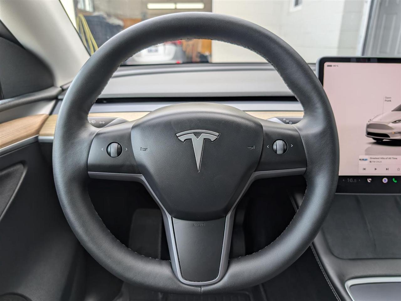 2023 Tesla Model Y LONG RANGE AWD - DUAL MOTOR Photo