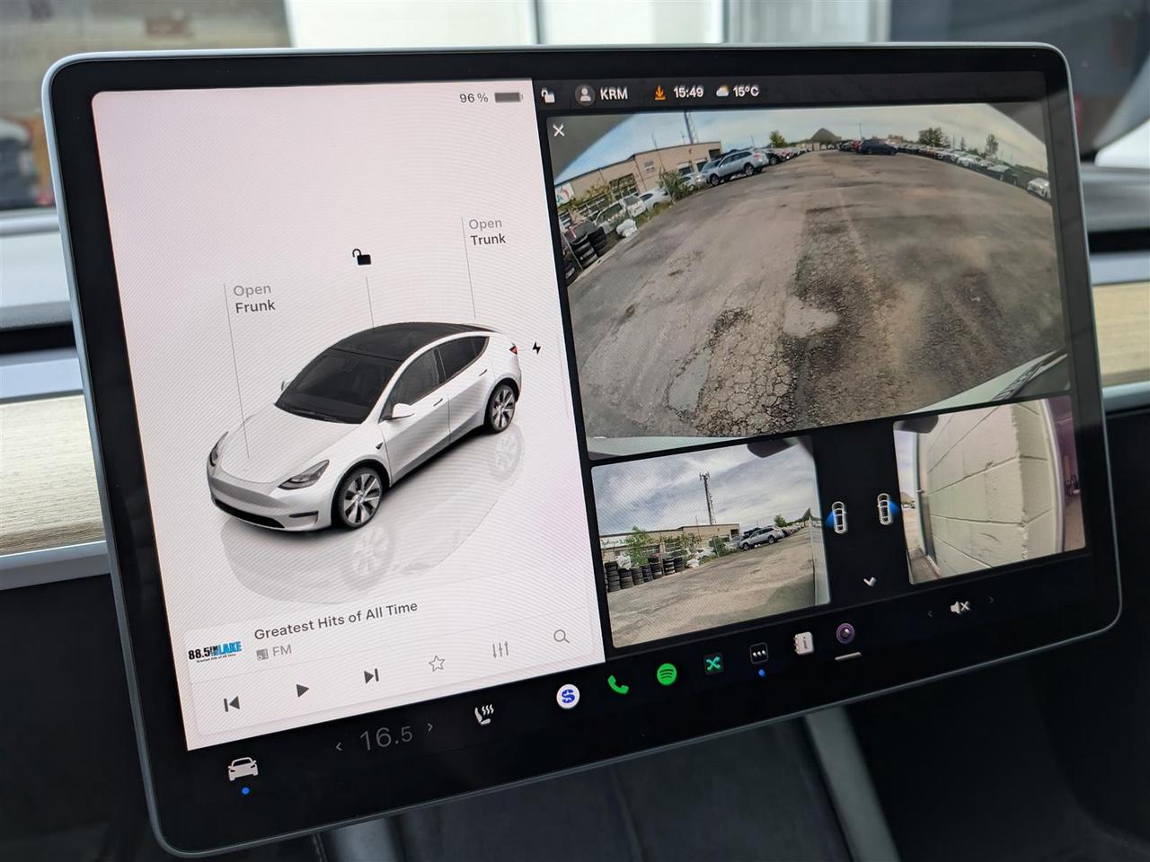 2023 Tesla Model Y LONG RANGE AWD - DUAL MOTOR Photo