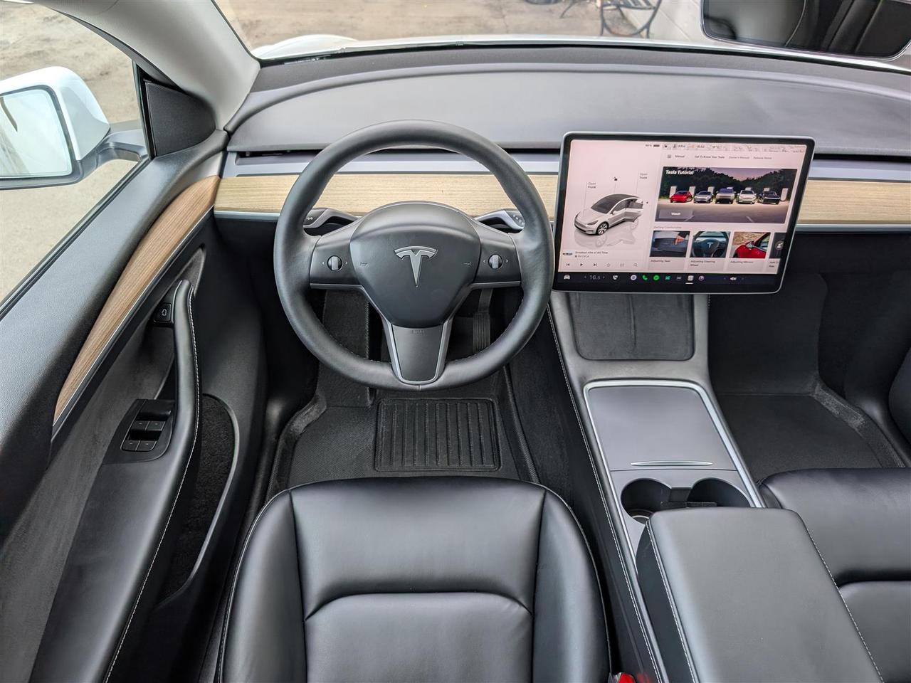2023 Tesla Model Y LONG RANGE AWD - DUAL MOTOR Photo