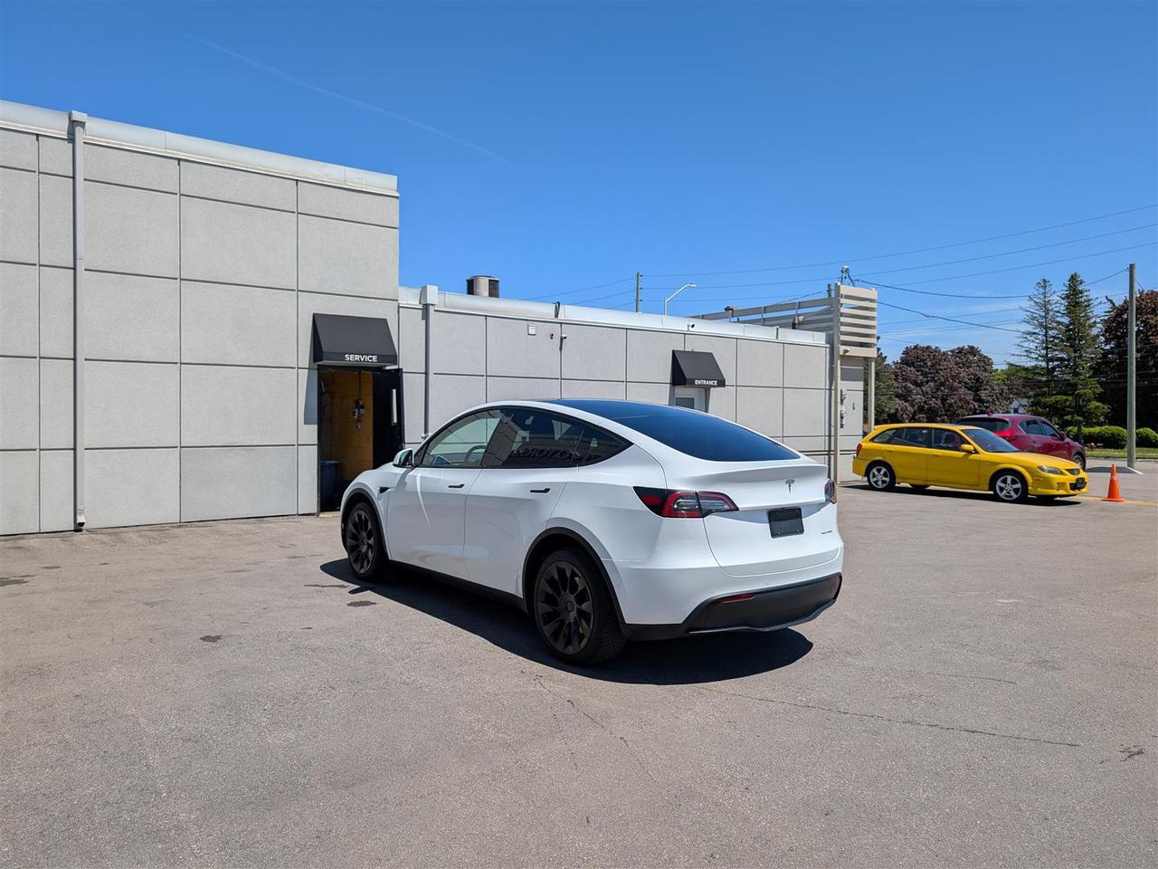 2022 Tesla Model Y LONG RANGE AWD - DUAL MOTOR Photo