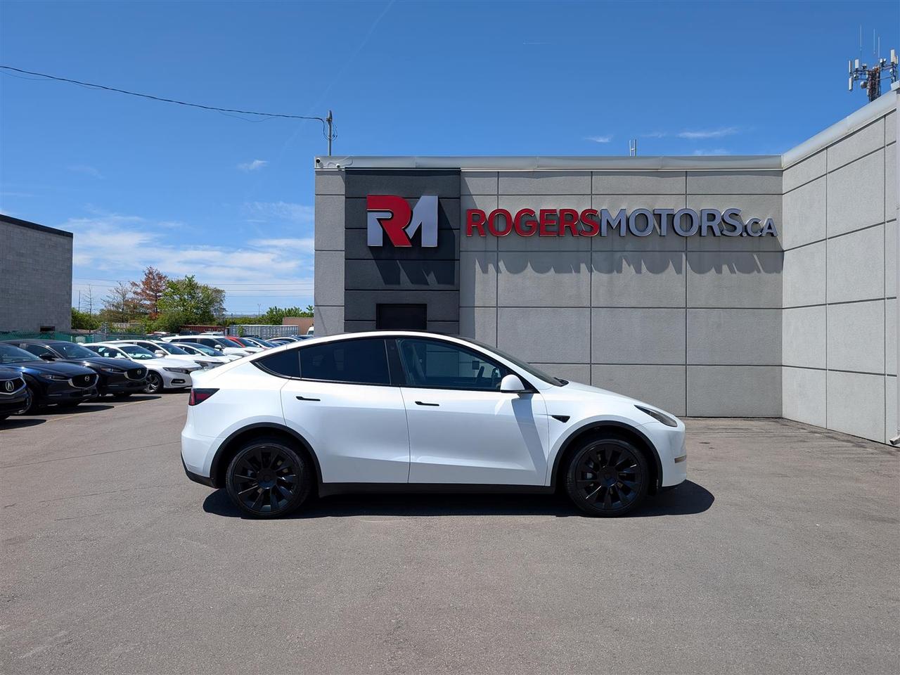 2022 Tesla Model Y LONG RANGE AWD - DUAL MOTOR Photo