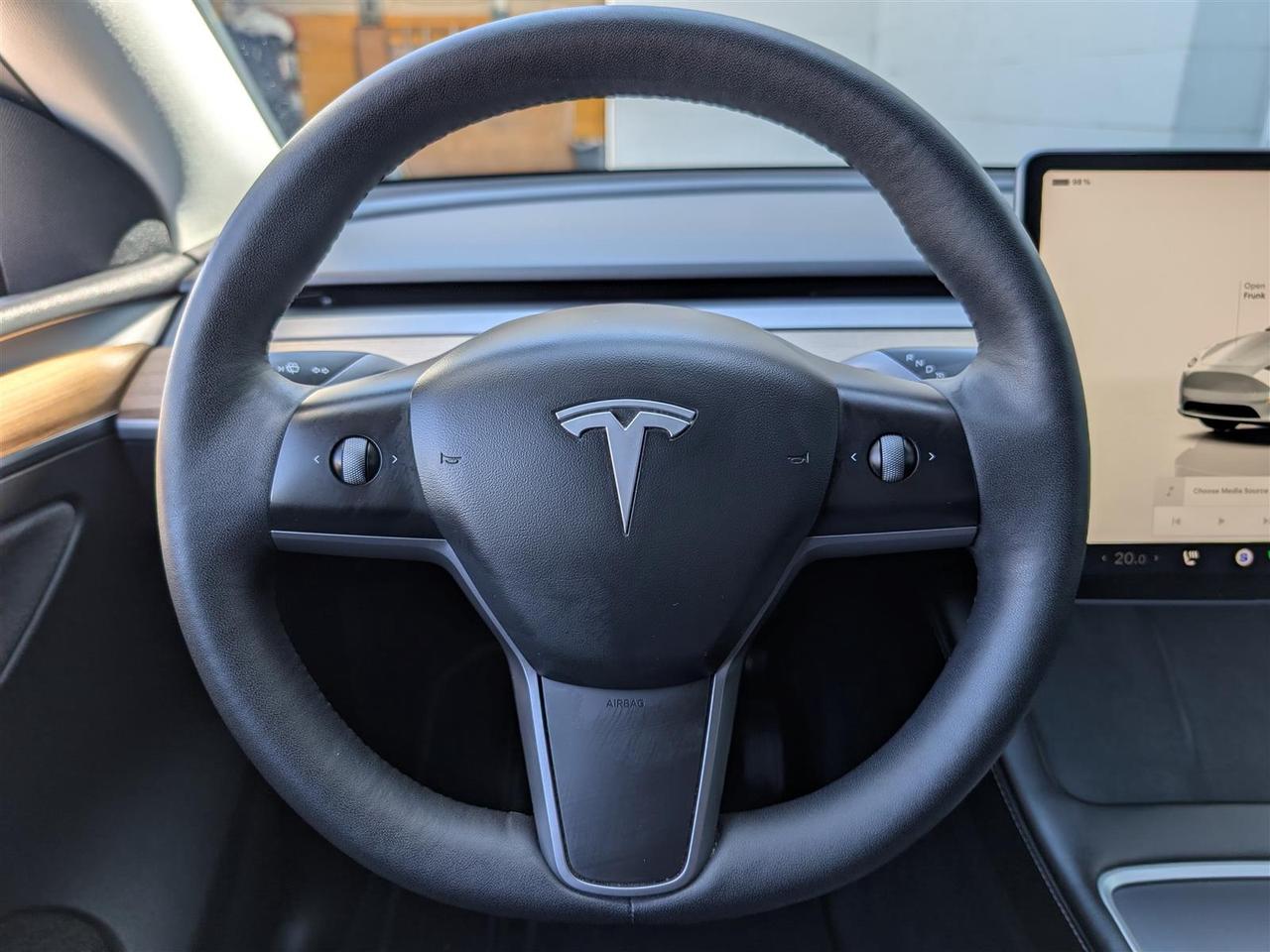 2022 Tesla Model Y LONG RANGE AWD - DUAL MOTOR Photo
