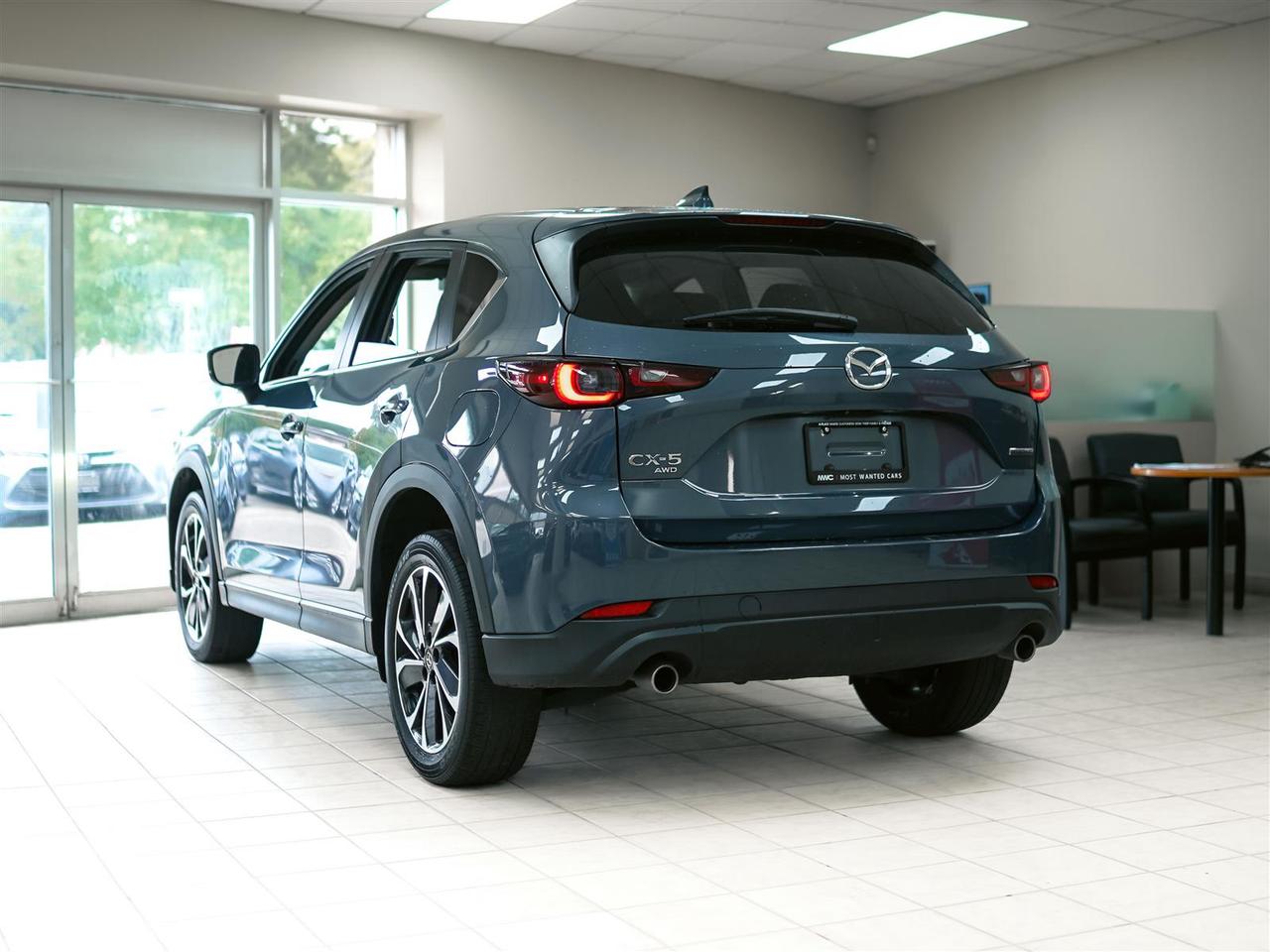 2022 Mazda CX-5 GS AWD | LTHR | ROOF | NO ACCIDENTS | MAZDA SERVICED Photo