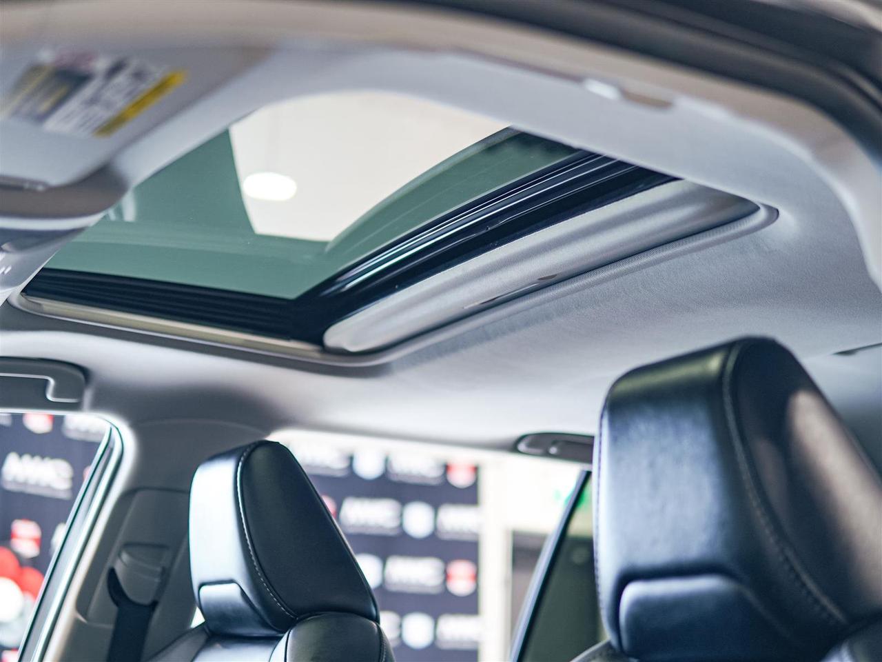 2021 Toyota RAV4 XLE AWD | PREMIUM | LEATHER | NO ACCIDENTS Photo