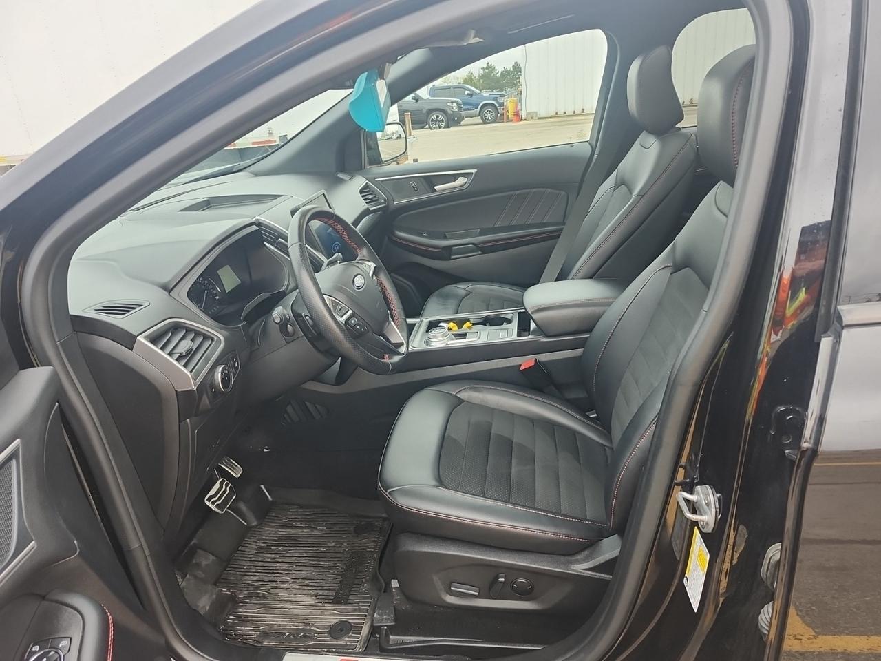 2024 Ford Edge ST LINE | AWD | NAV | LTHR | ROOF | NO ACCIDENTS Photo