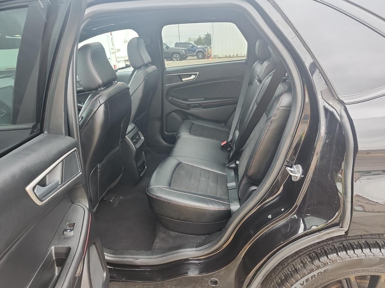 2024 Ford Edge ST LINE | AWD | NAV | LTHR | ROOF | NO ACCIDENTS Photo