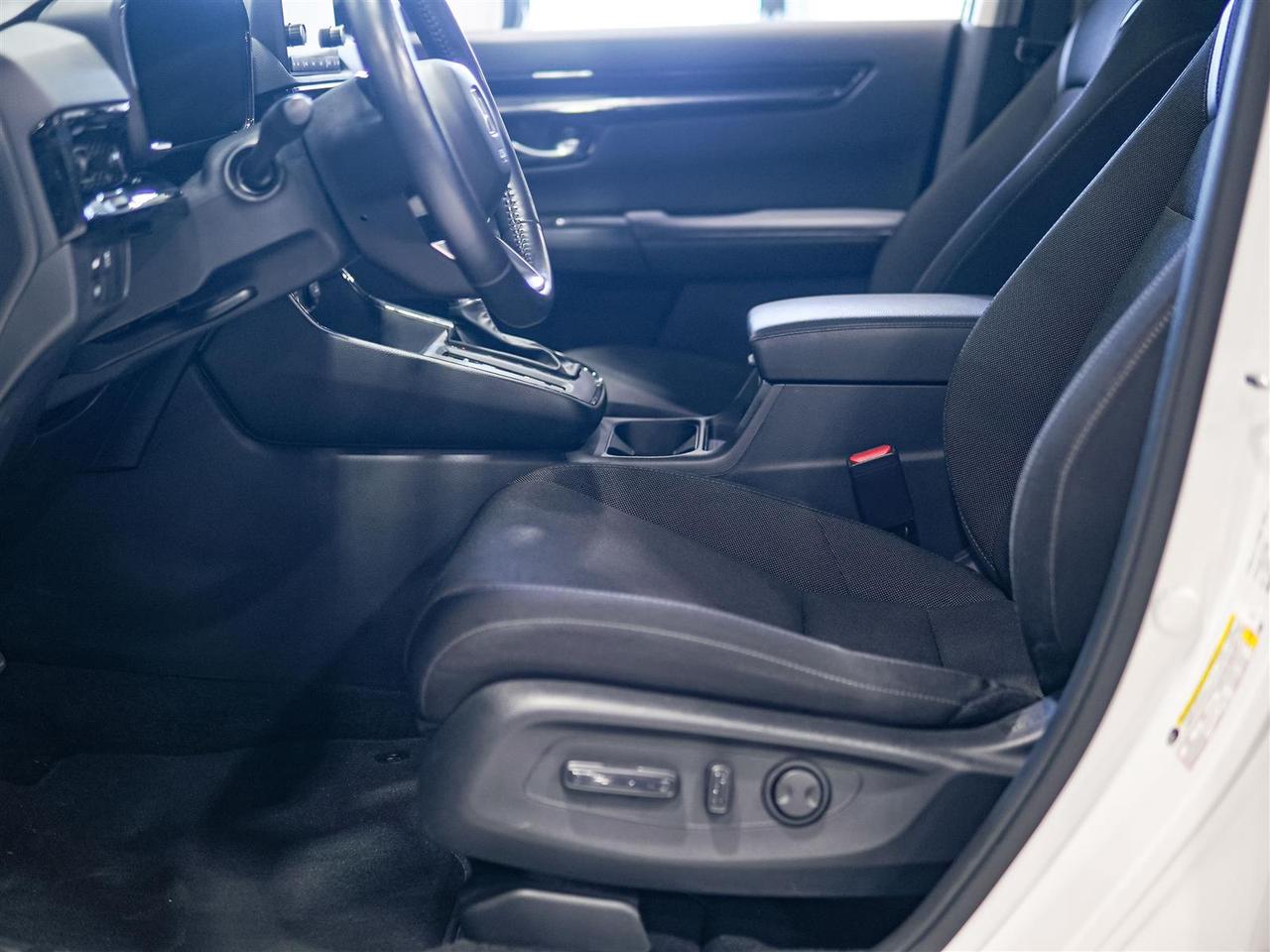 2025 Honda CR-V SPORT AWD | NO ACCIDENTS | SUNROOF Photo