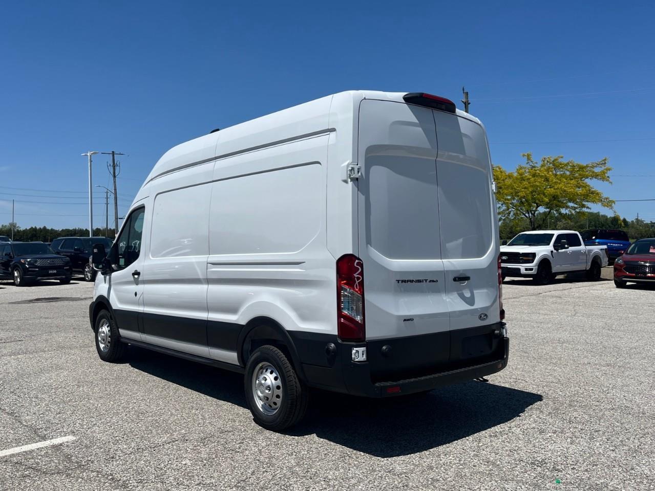 2026 Ford Transit 250  Photo4