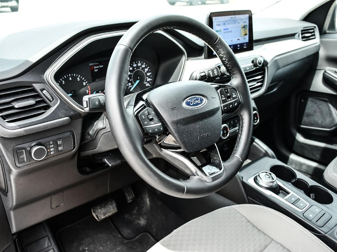 2022 Ford Escape NAV | HTD SEATS | HTD STEERING | REMOTE START | ADAPTIVE CRUISE Photo