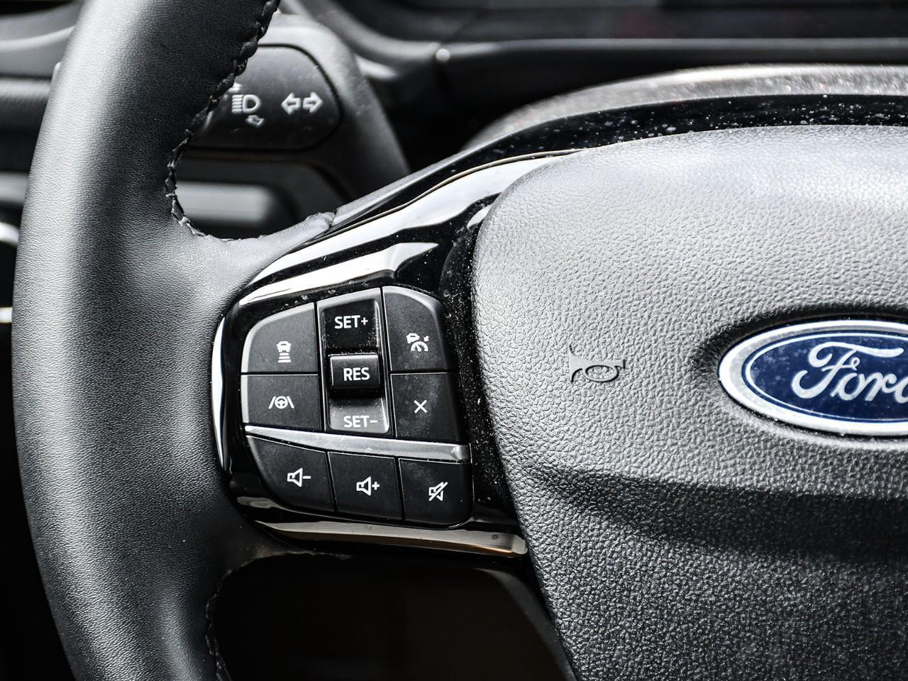 2022 Ford Escape NAV | HTD SEATS | HTD STEERING | REMOTE START | ADAPTIVE CRUISE Photo