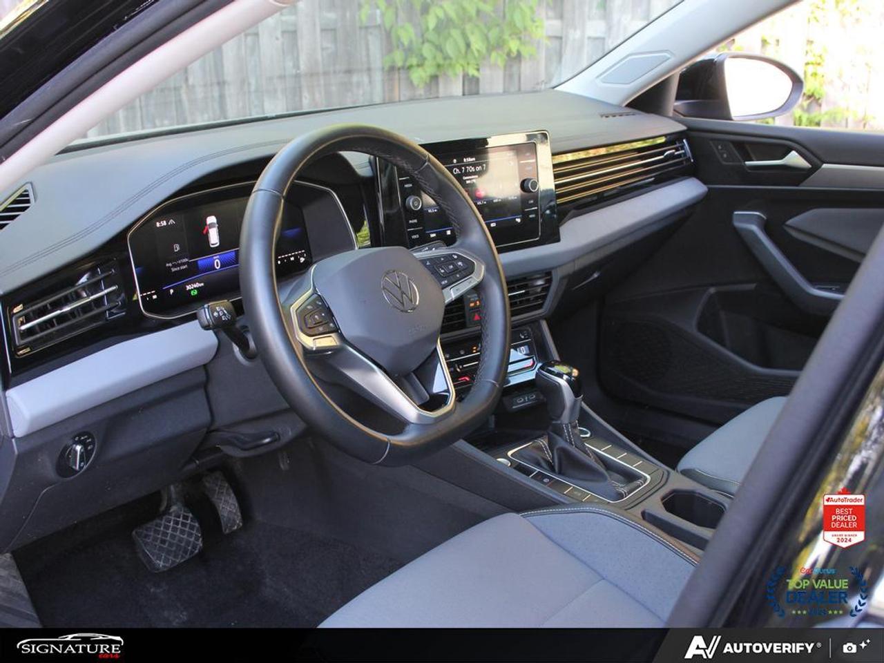 2025 Volkswagen Jetta Comfortline No Accidents Leather Heated Seats Carp Photo