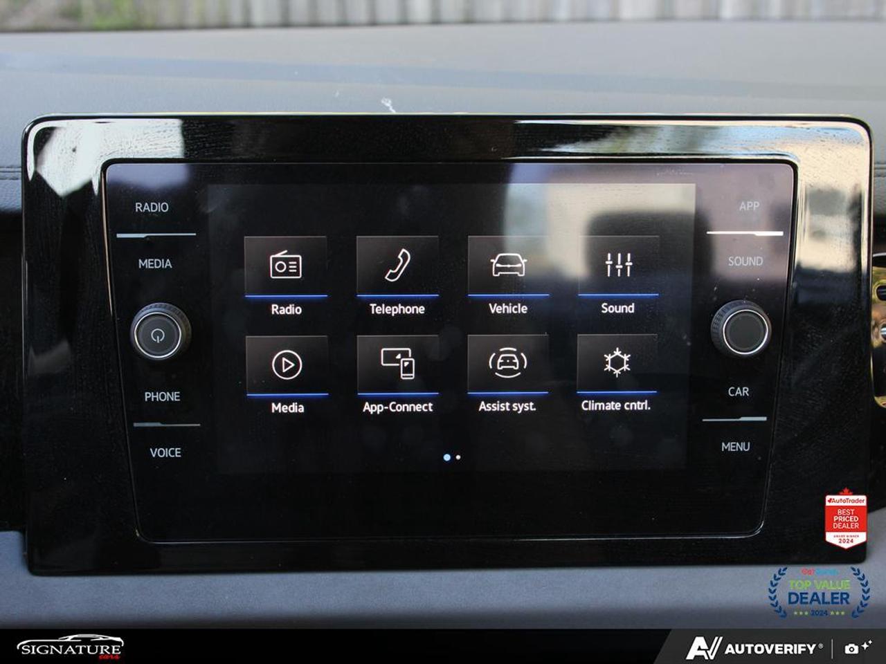 2025 Volkswagen Jetta Comfortline No Accidents Leather Heated Seats Carp Photo