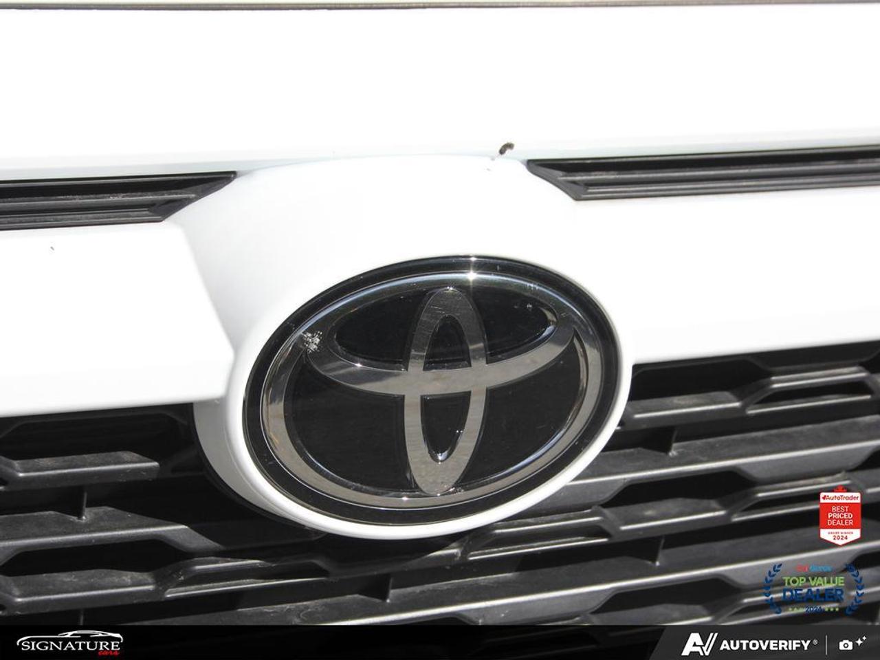 2025 Toyota RAV4 XLE AWD No Accident Sunroof Carplay BSM Photo