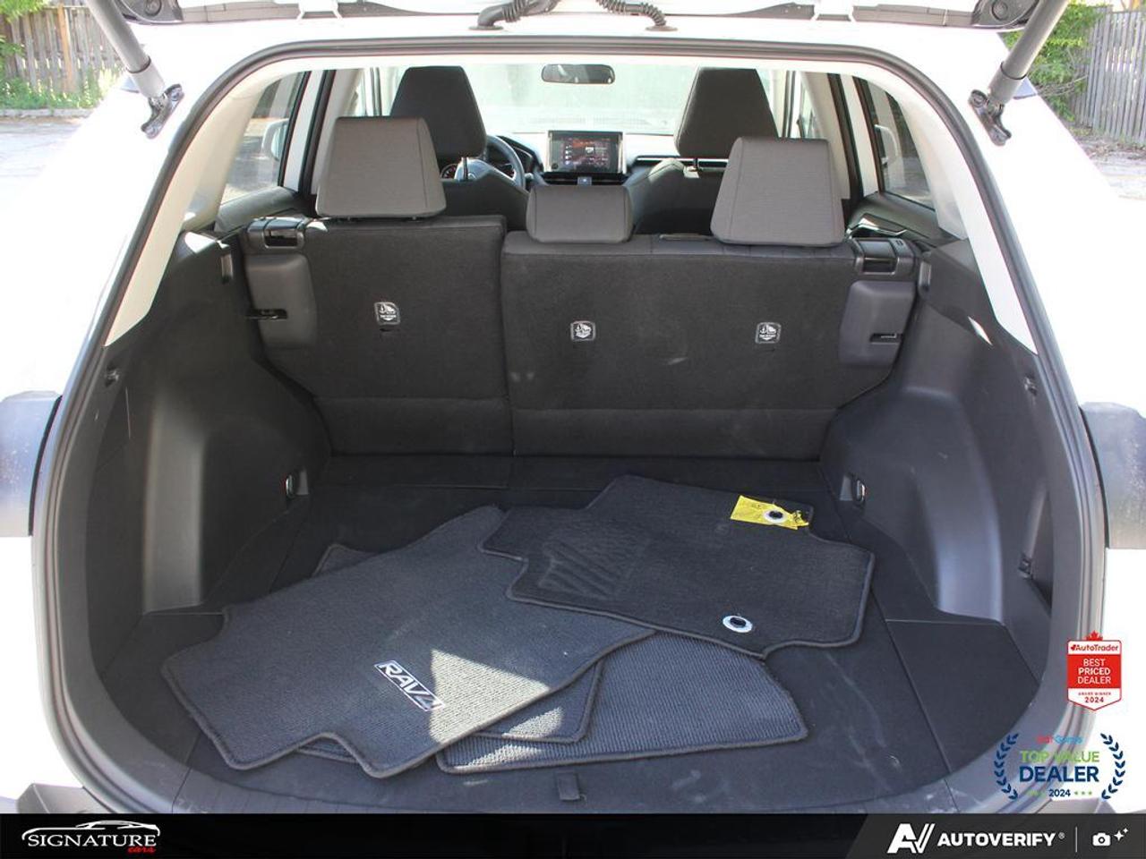 2025 Toyota RAV4 XLE AWD No Accident Sunroof Carplay BSM Photo