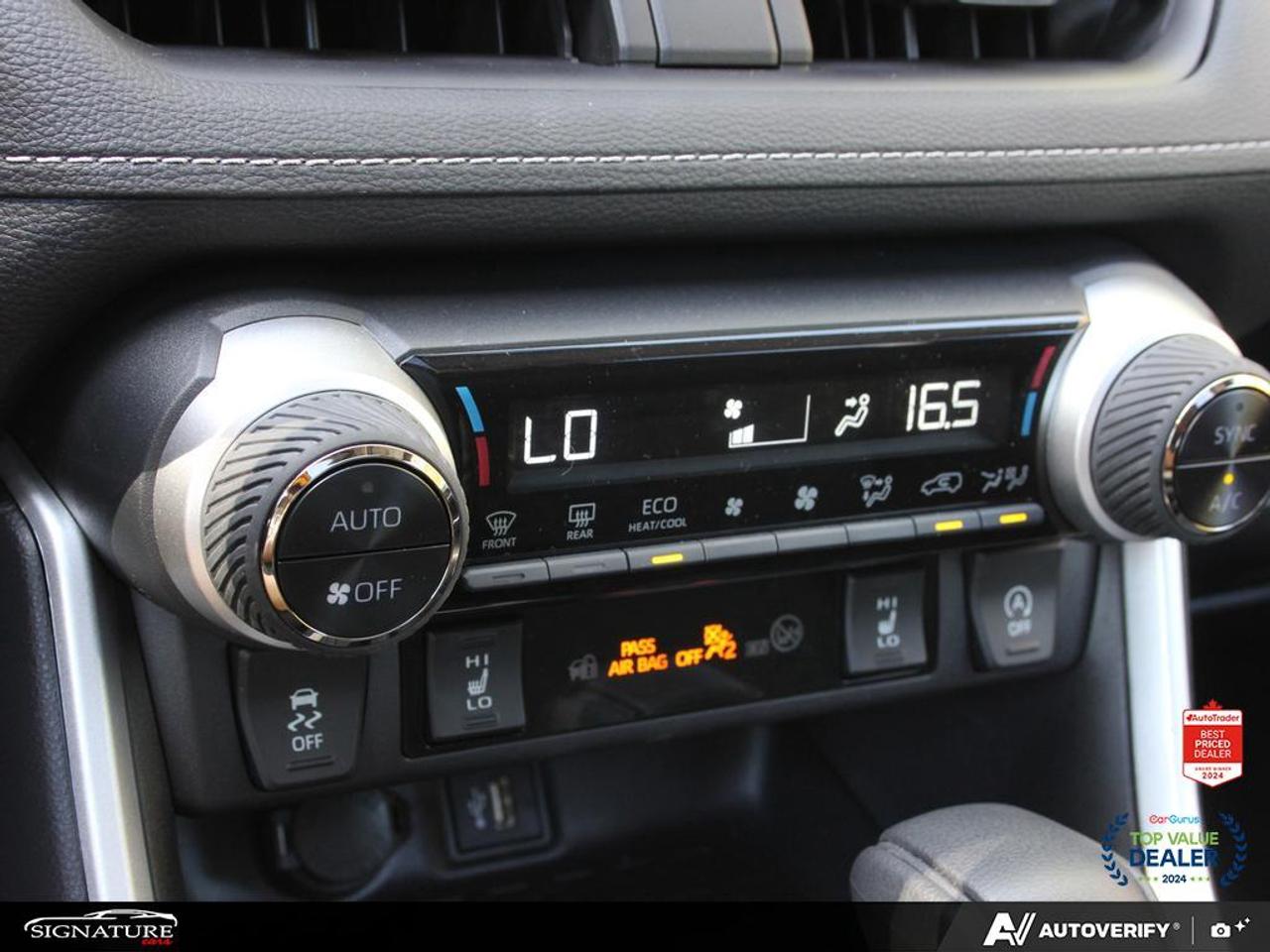 2025 Toyota RAV4 XLE AWD No Accident Sunroof Carplay BSM Photo