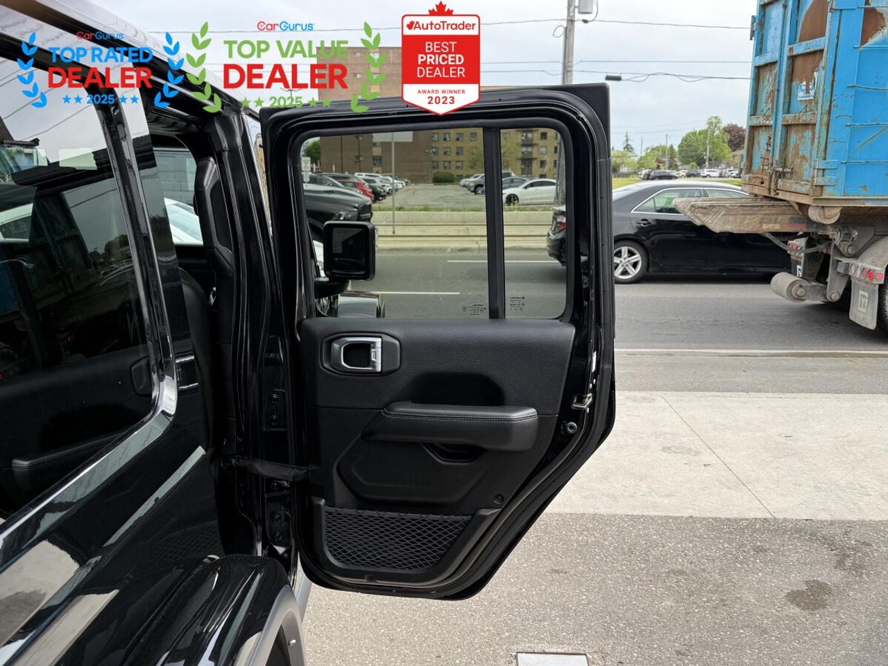 2022 Jeep Wrangler 4xe UNLIMITED RUBICON | ALPINE | DUAL TOP GROUP OPTION Photo