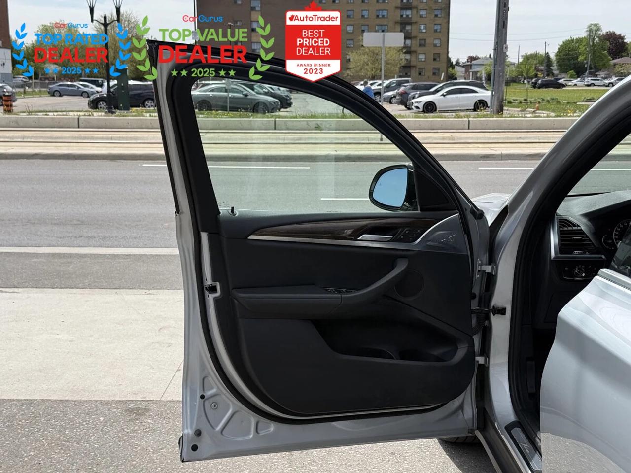 2018 BMW X3 PREMIUM PKG | SERVICED AT BMW | PANO | APPLE CARPLAY Photo
