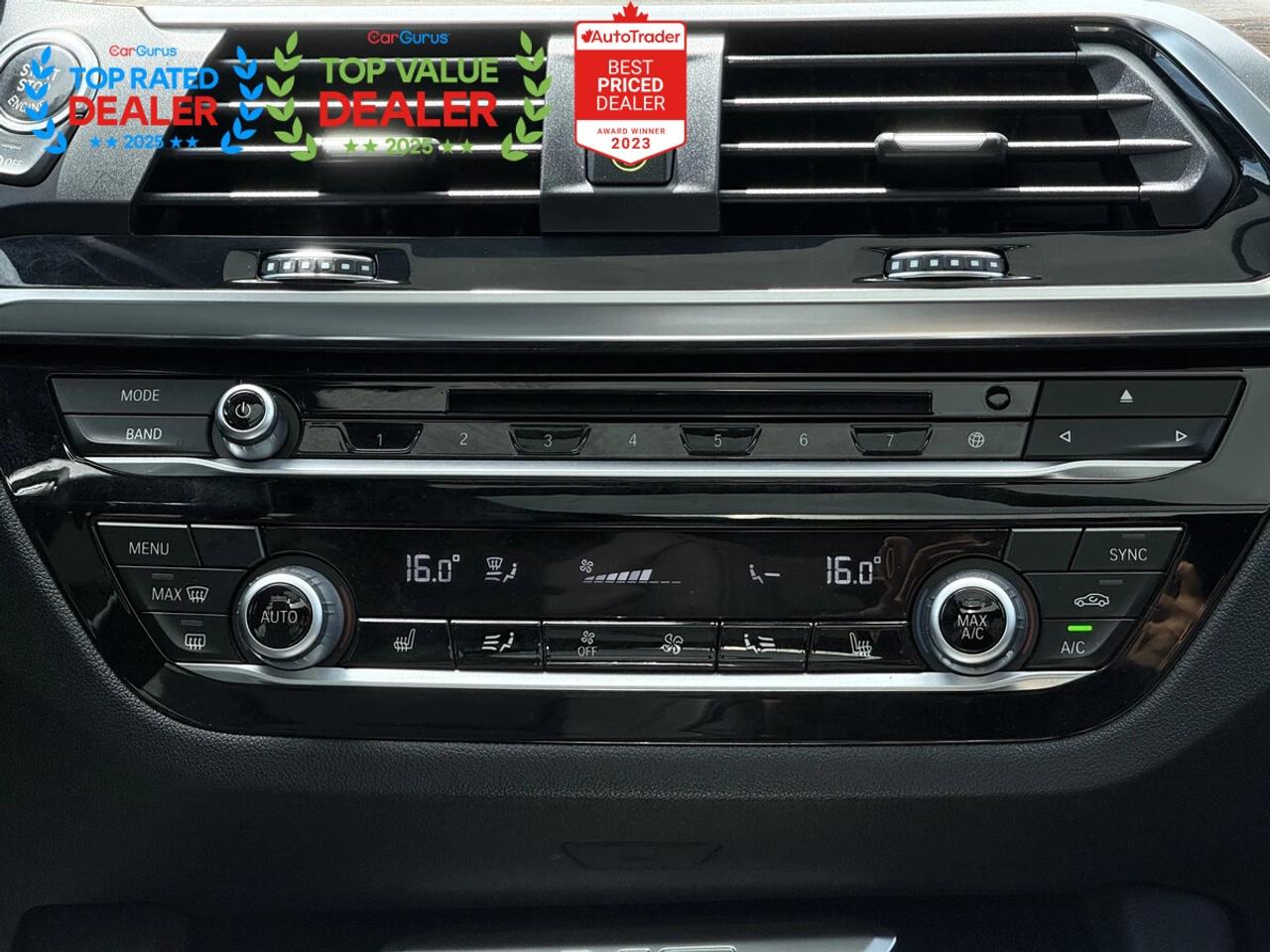 2018 BMW X3 PREMIUM PKG | SERVICED AT BMW | PANO | APPLE CARPLAY Photo