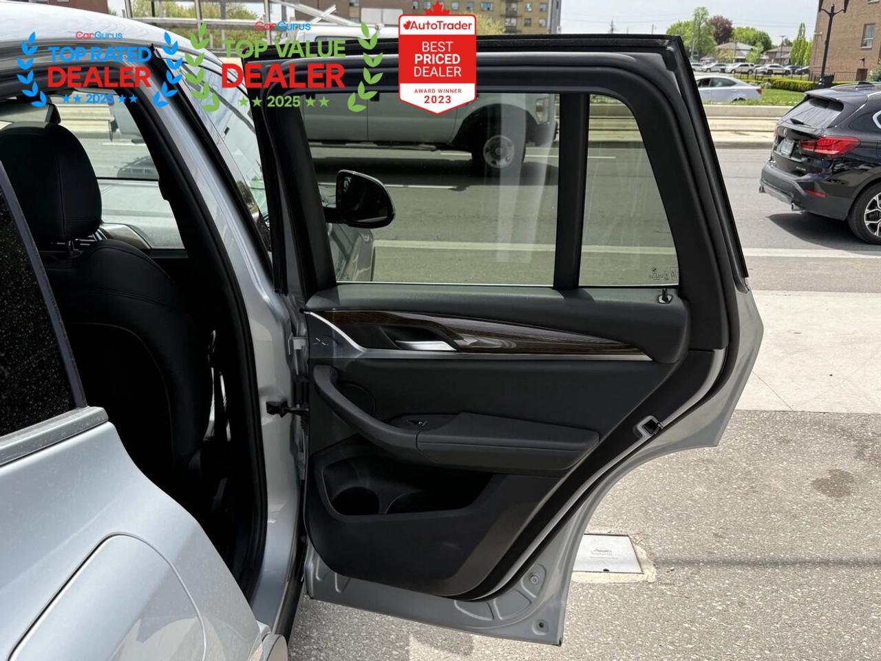 2018 BMW X3 PREMIUM PKG | SERVICED AT BMW | PANO | APPLE CARPLAY Photo