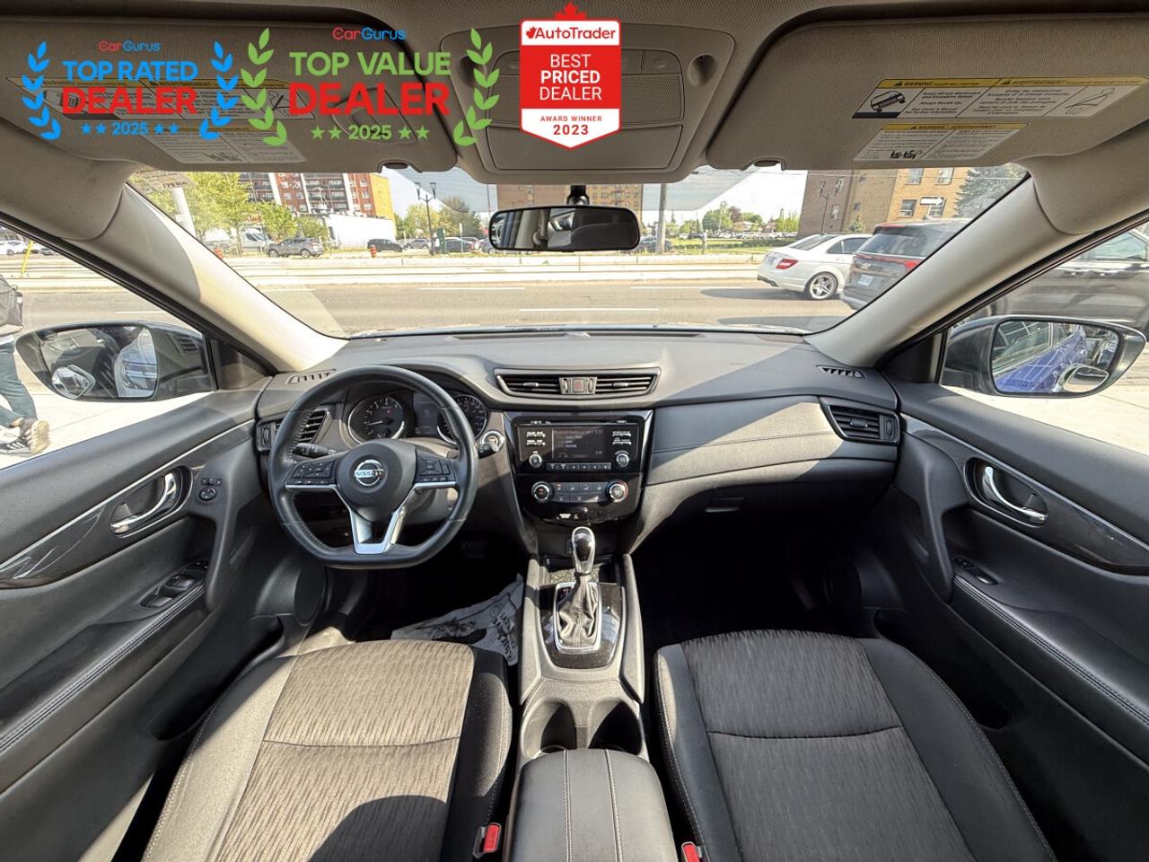 2017 Nissan Rogue SV | REAR CAMERA | HEATED SEATS | NO ACCIDENTS Photo