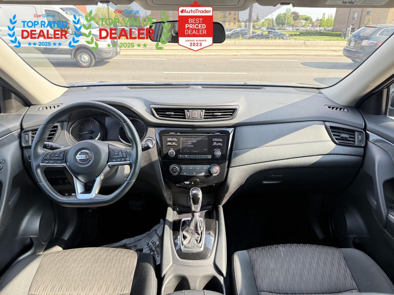 2017 Nissan Rogue SV | REAR CAMERA | HEATED SEATS | NO ACCIDENTS Photo