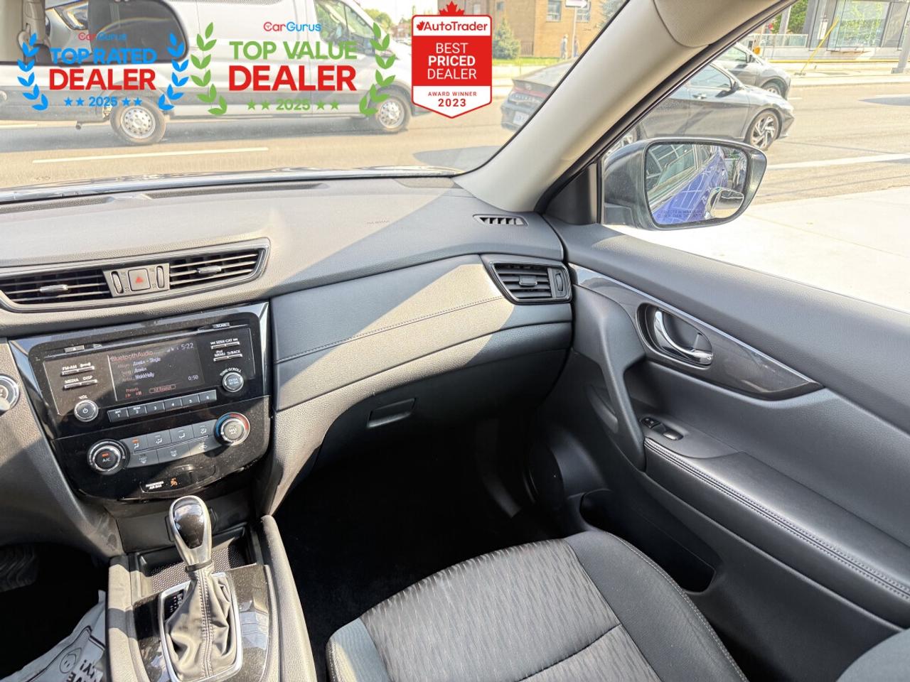 2017 Nissan Rogue SV | REAR CAMERA | HEATED SEATS | NO ACCIDENTS Photo