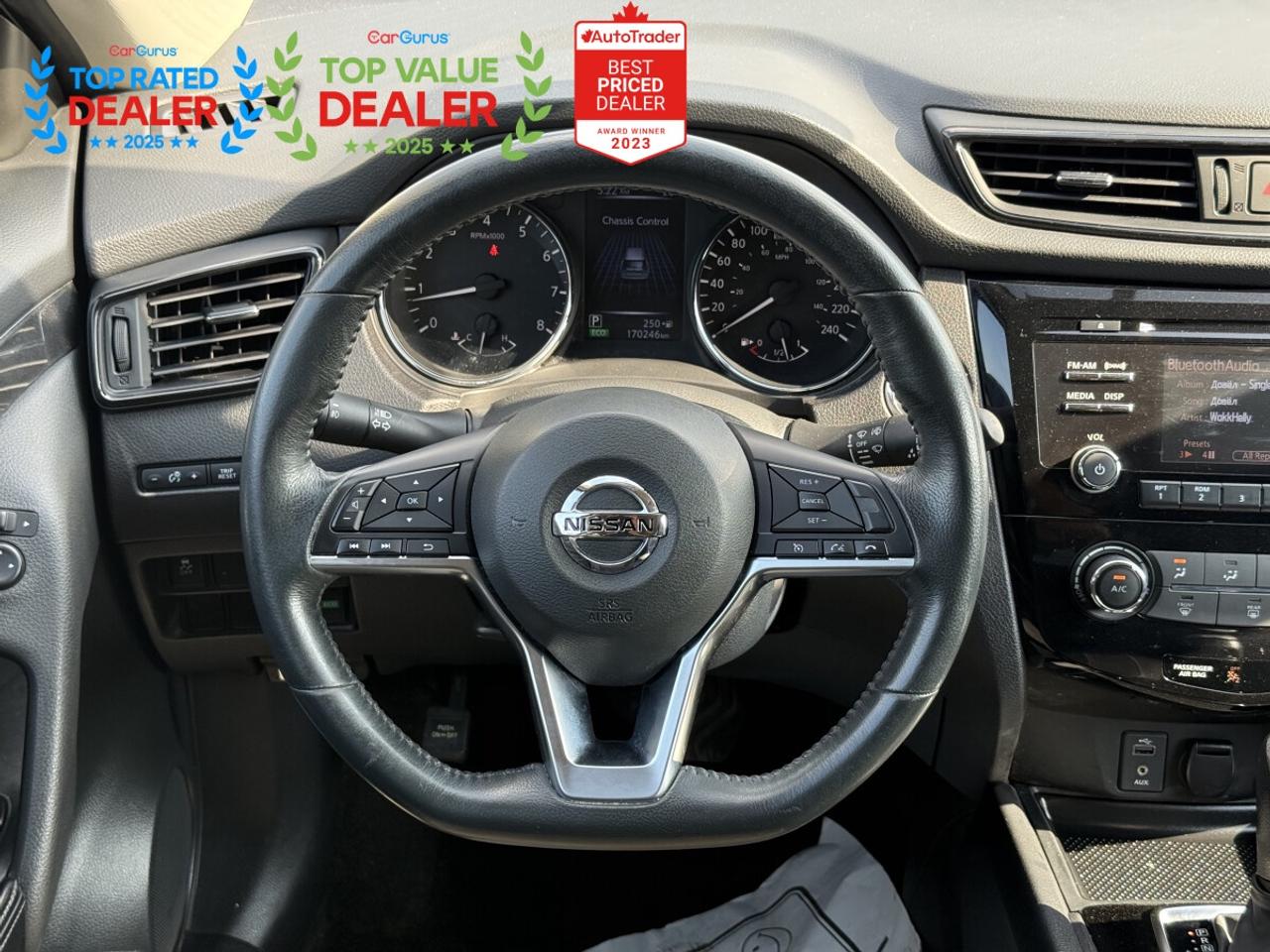 2017 Nissan Rogue SV | REAR CAMERA | HEATED SEATS | NO ACCIDENTS Photo