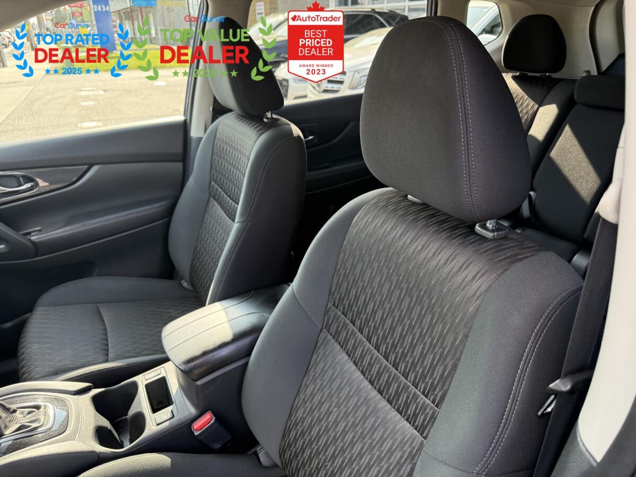 2017 Nissan Rogue SV | REAR CAMERA | HEATED SEATS | NO ACCIDENTS Photo