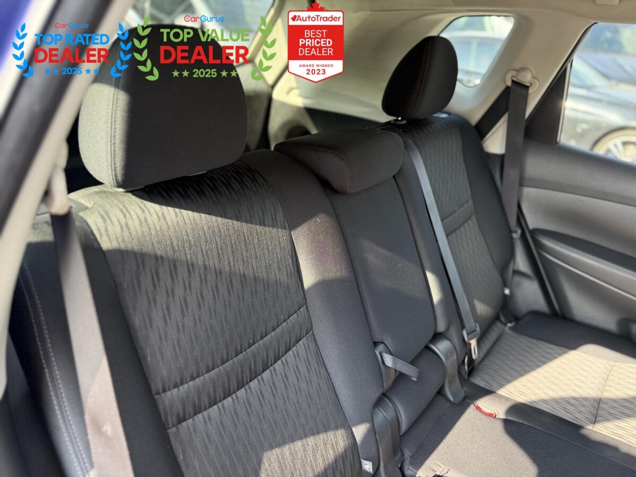 2017 Nissan Rogue SV | REAR CAMERA | HEATED SEATS | NO ACCIDENTS Photo