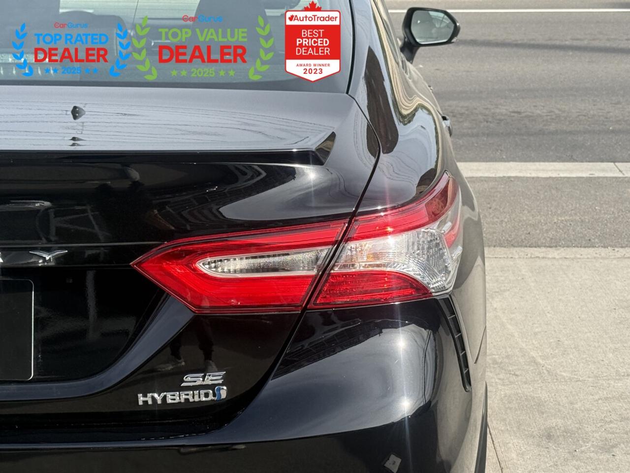2020 Toyota Camry SE HYBRID | SUNROOF | REAR CAMERA | FINANCE Photo