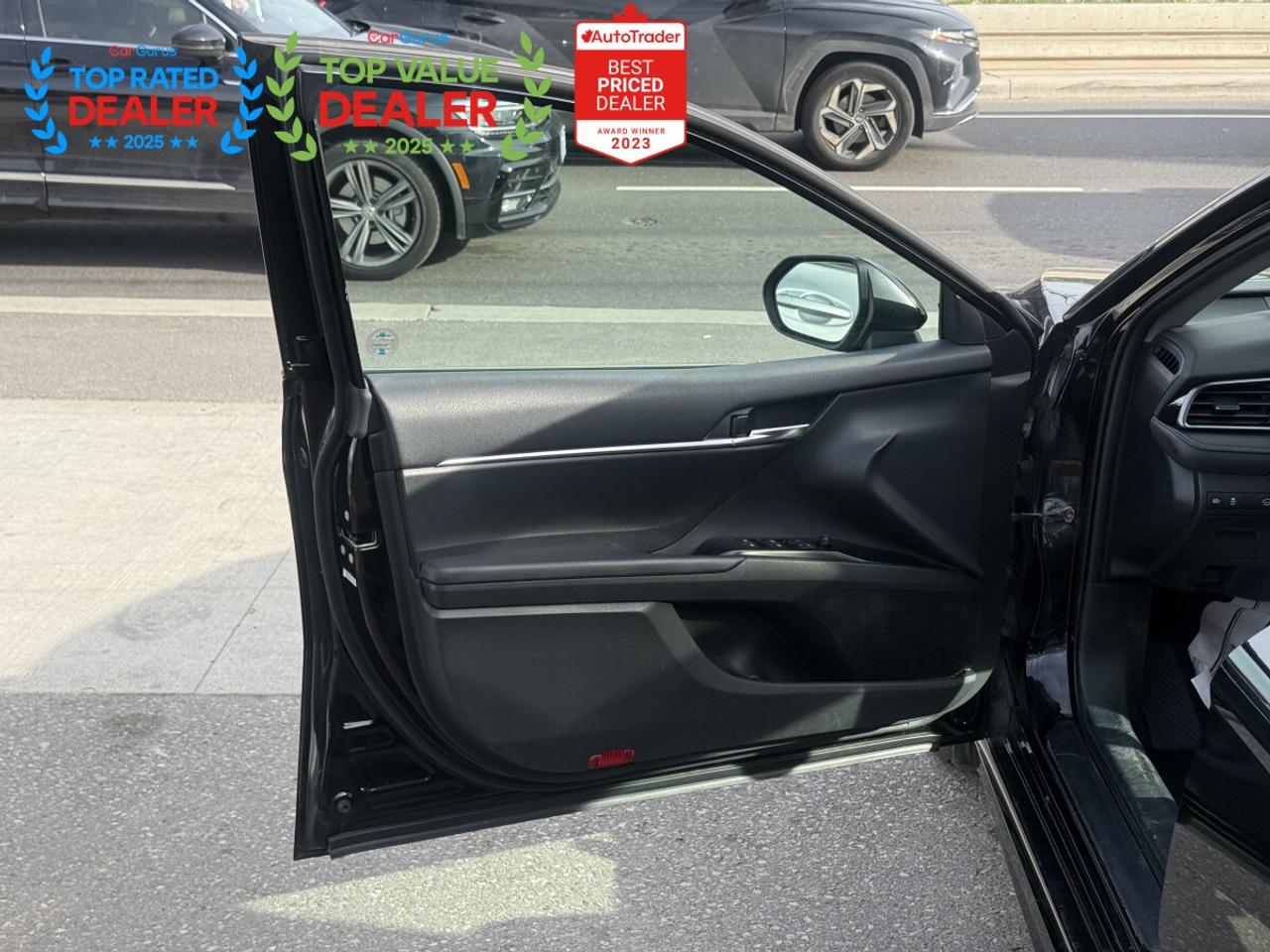 2020 Toyota Camry SE HYBRID | SUNROOF | REAR CAMERA | FINANCE Photo