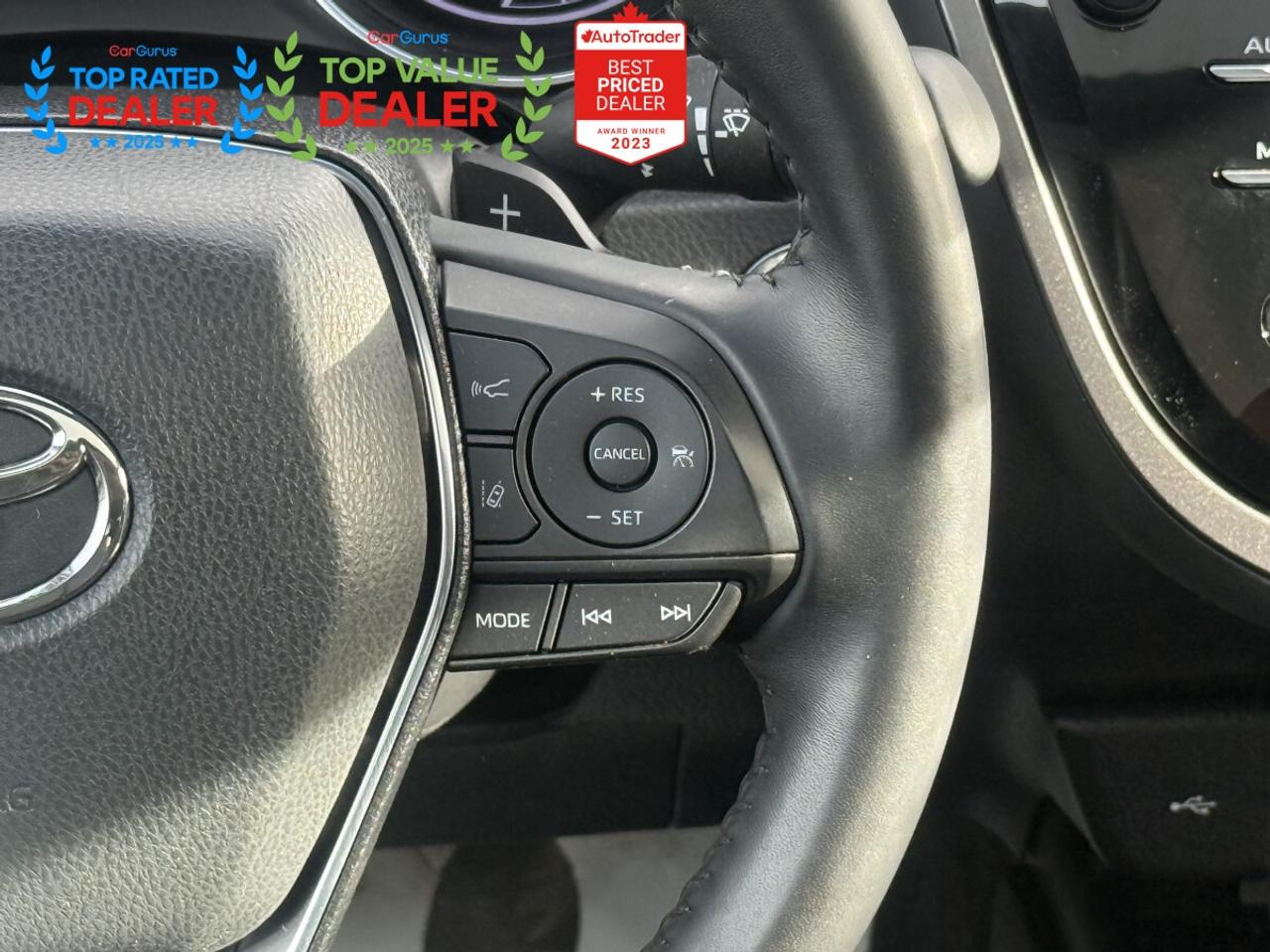 2020 Toyota Camry SE HYBRID | SUNROOF | REAR CAMERA | FINANCE Photo