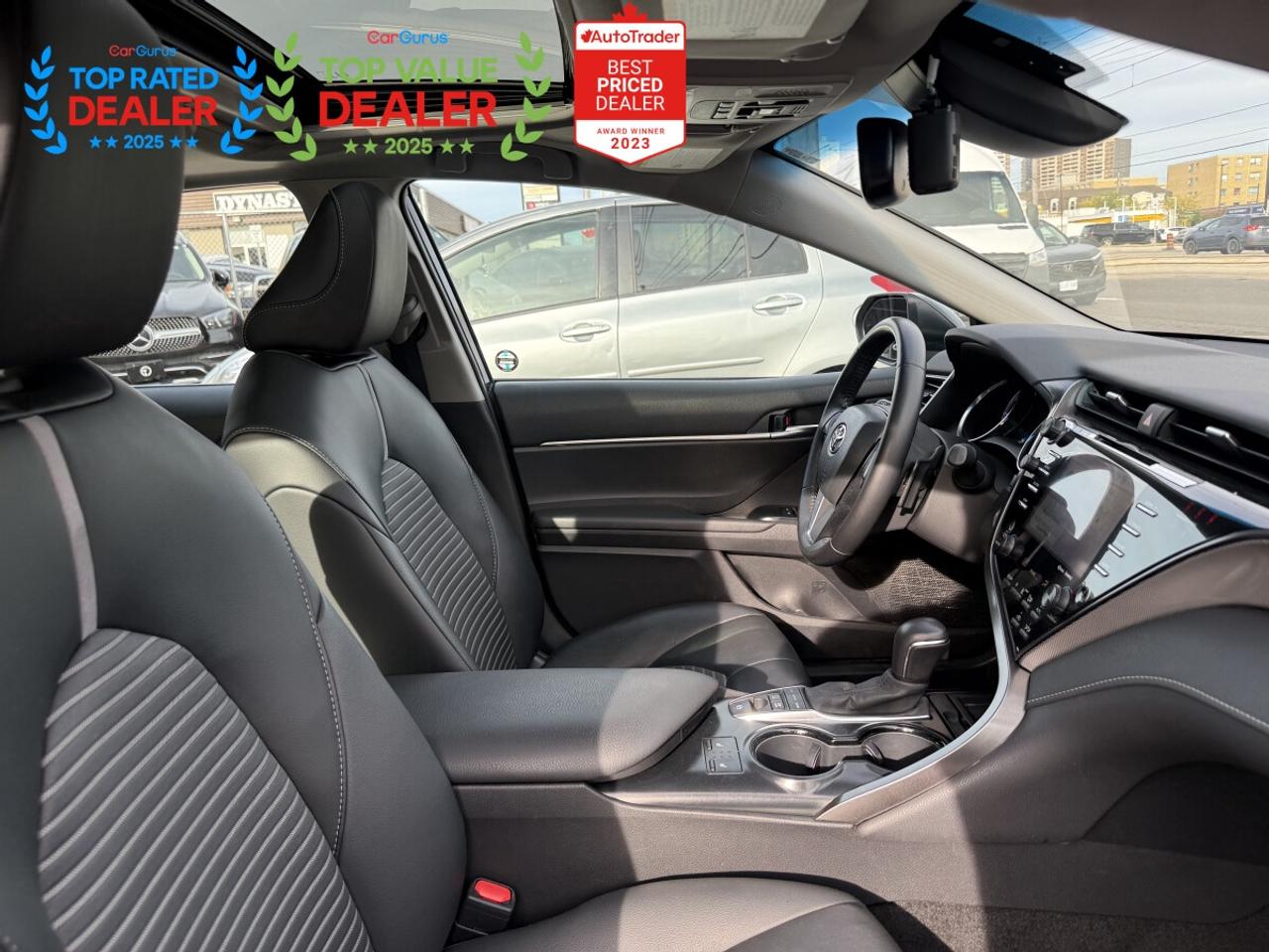 2020 Toyota Camry SE HYBRID | SUNROOF | REAR CAMERA | FINANCE Photo