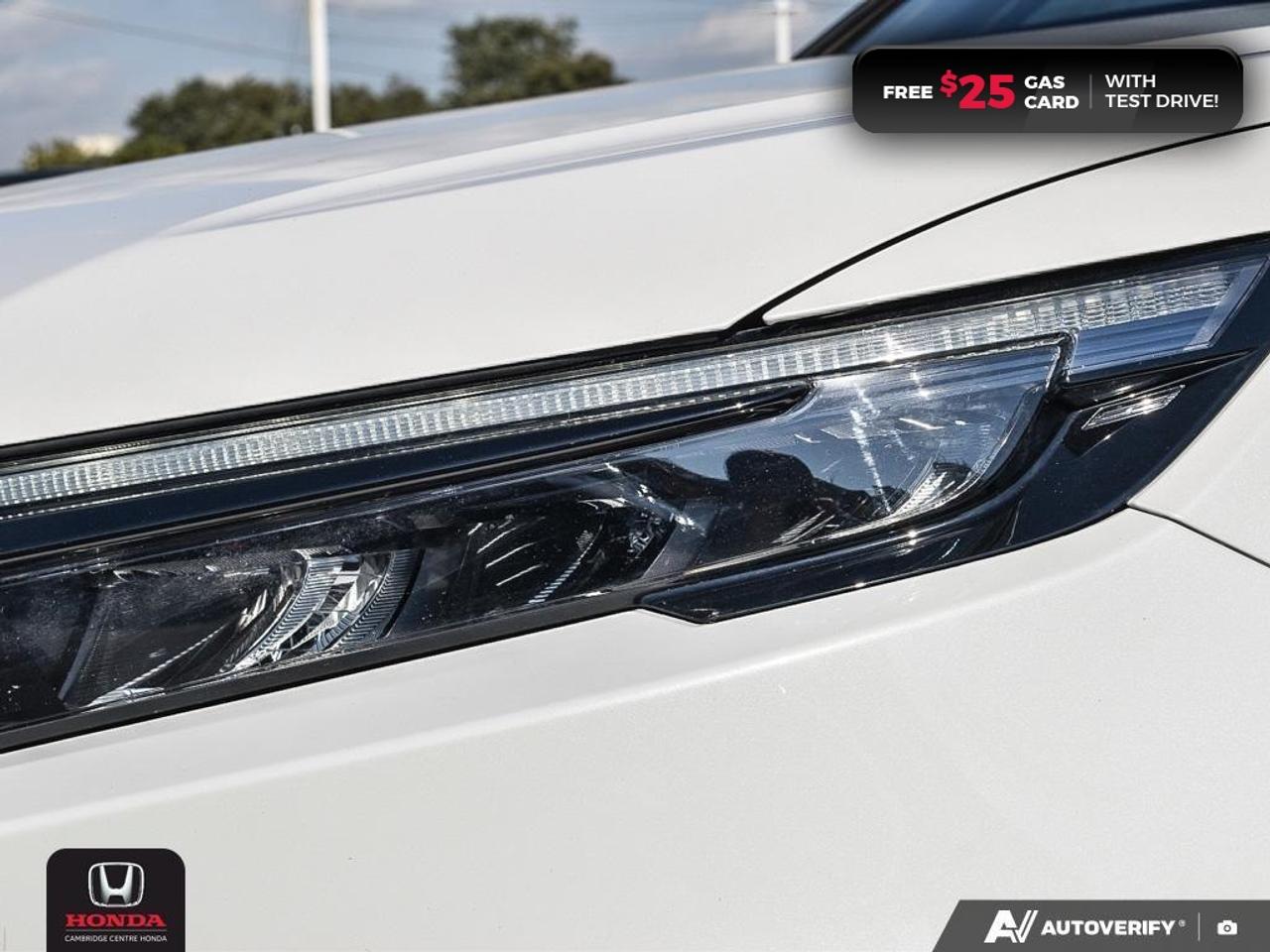 2023 Honda CR-V Hybrid Touring POWER SUNROOF | REARVIEW CAMERA | APPLE CARPLAY™/ANDROID AUTO™ Photo