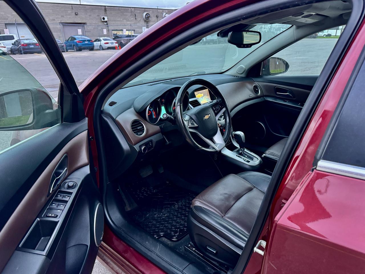 2015 Chevrolet Cruze 2LT Photo