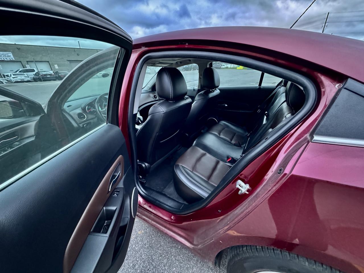 2015 Chevrolet Cruze 2LT Photo