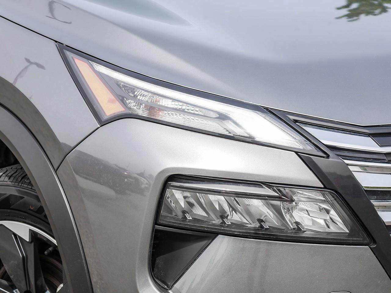 2024 Nissan Rogue SV MOONROOF Photo